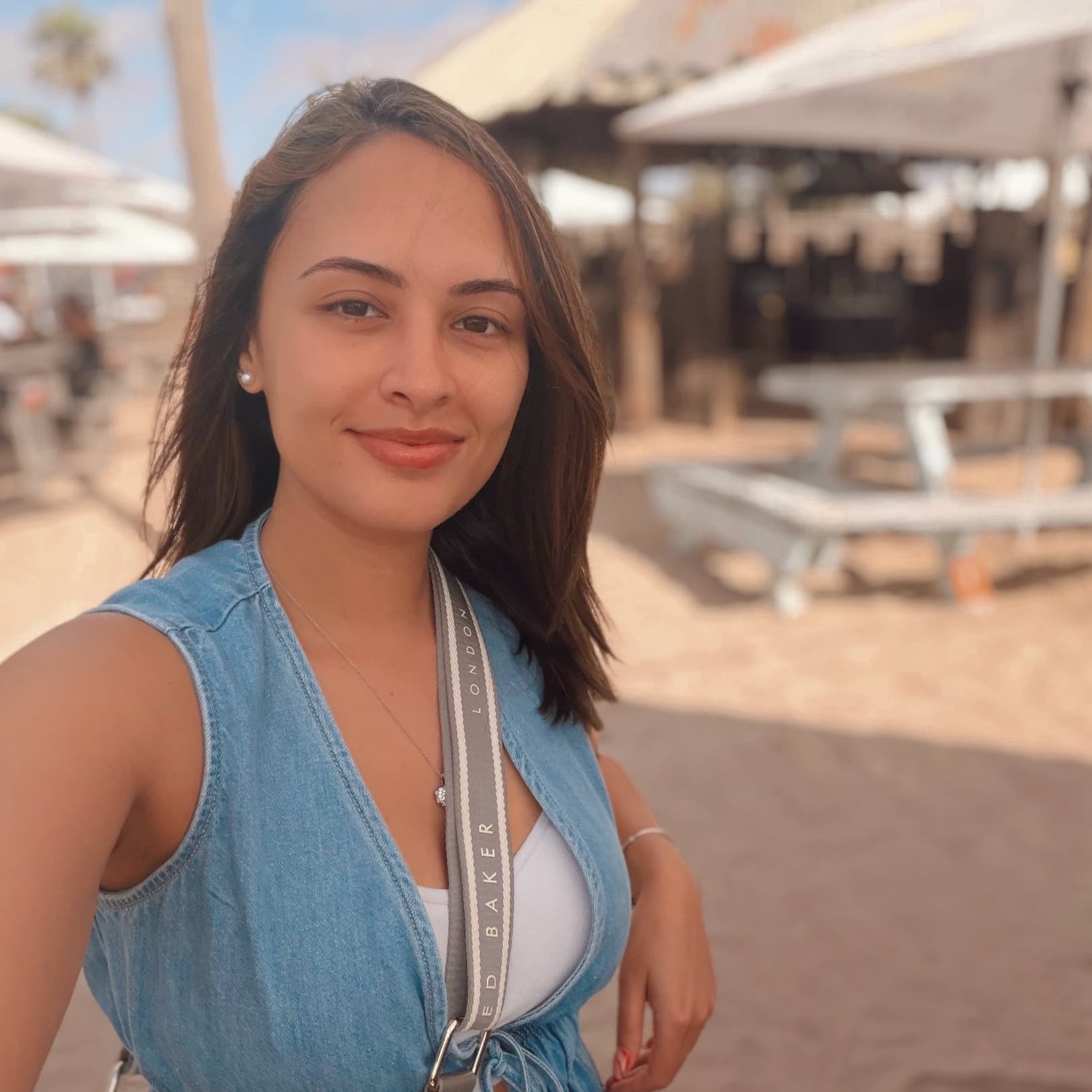 Lesli-Ann