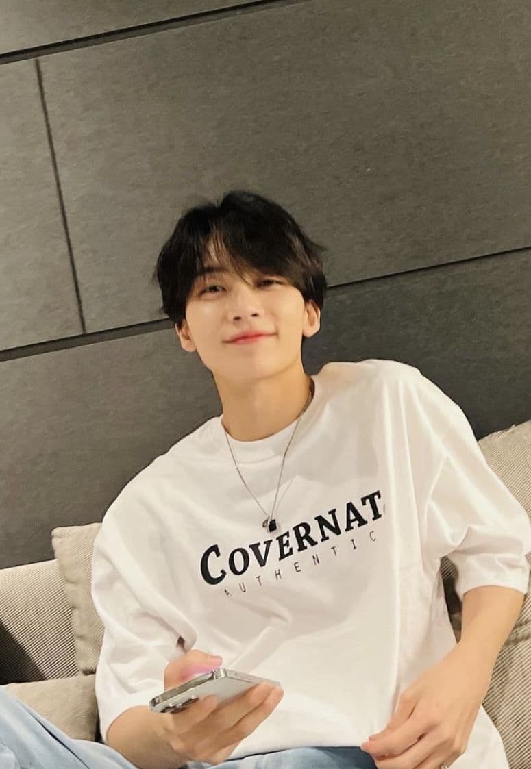 YOON JEONGHAN
