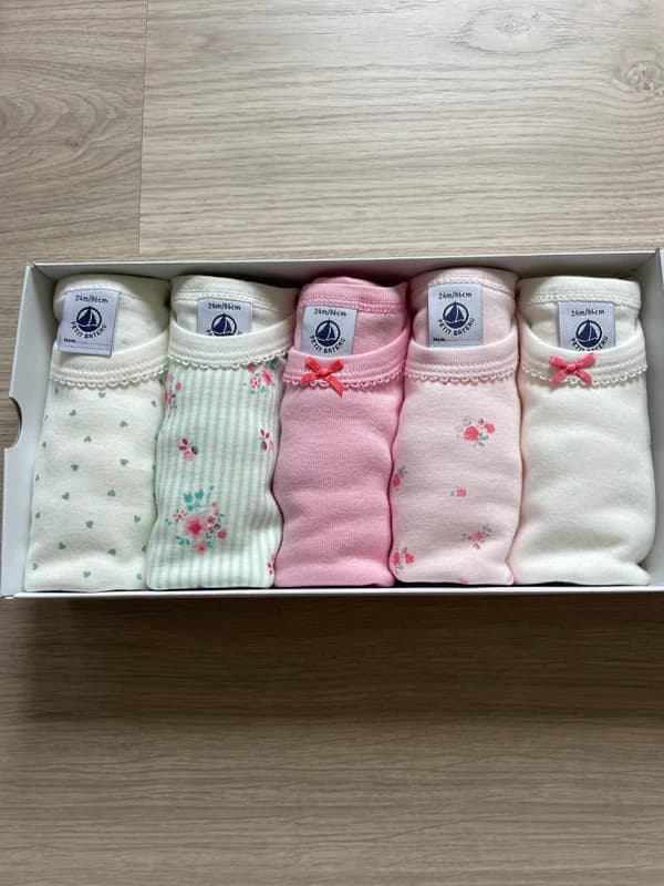 5 bodies Petit Bateau courtes manches