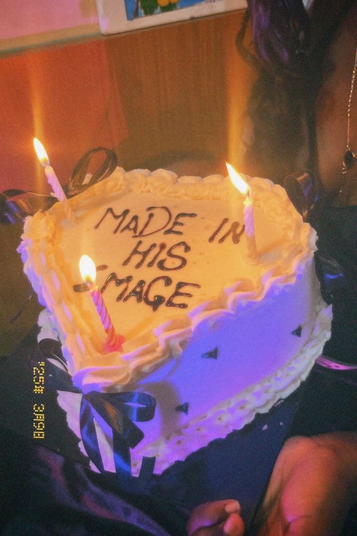 bizcocho con algo cristiano